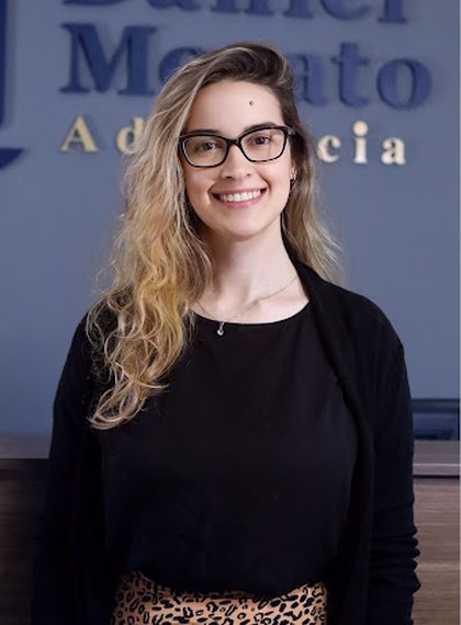 Stefany França M. Martinez, advogada associada